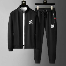 Picture of Gucci SweatSuits _SKUGucciM-4XL391228615